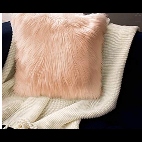 Jean Pierre New York Sheep skin pillow - Picture 1 of 1